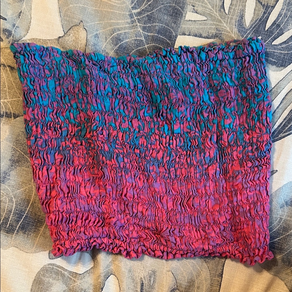 Vibrant Pink and Blue Ruched top - Picture 2 of 3